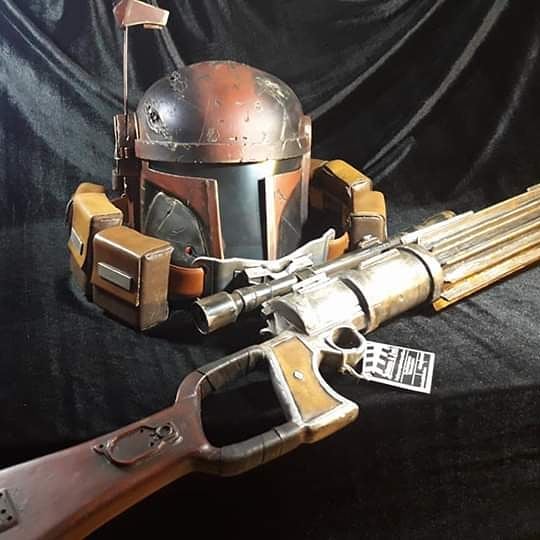 Casco y arma de Bobafett